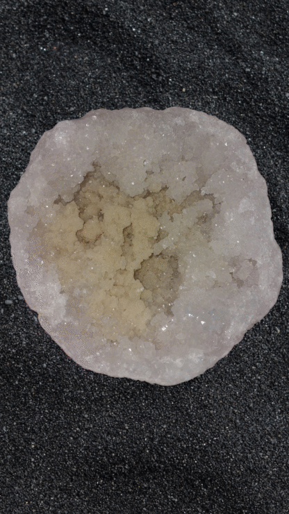 Demi géode de Cristal de Roche et Calcite 1,2 KG